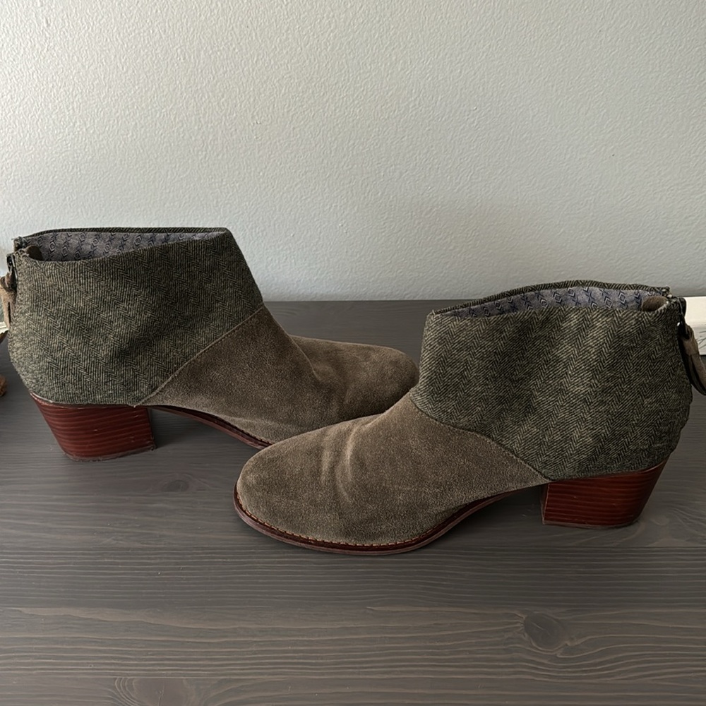Toms Booties